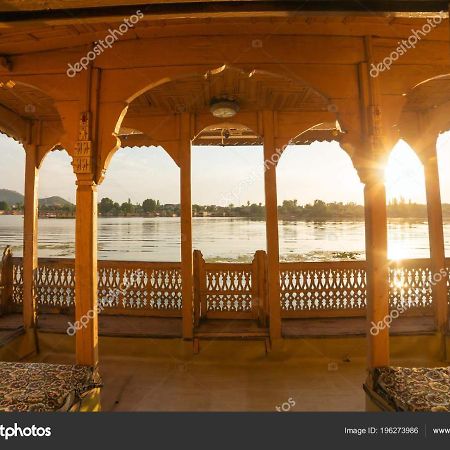 New Bombay Heritage Group Of House Boat ศรีนาการ์ ภายนอก รูปภาพ