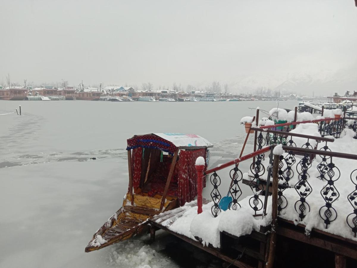 New Bombay Heritage Group Of House Boat ศรีนาการ์ ภายนอก รูปภาพ